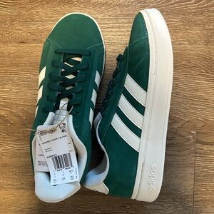 Adidas Size 7 - Green